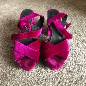 Topshop Vintage Hot Pink velvet platform heels size 40/9